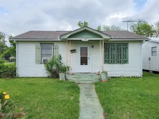 409 N Parrish Street, Angleton, TX 77515 – Property Management