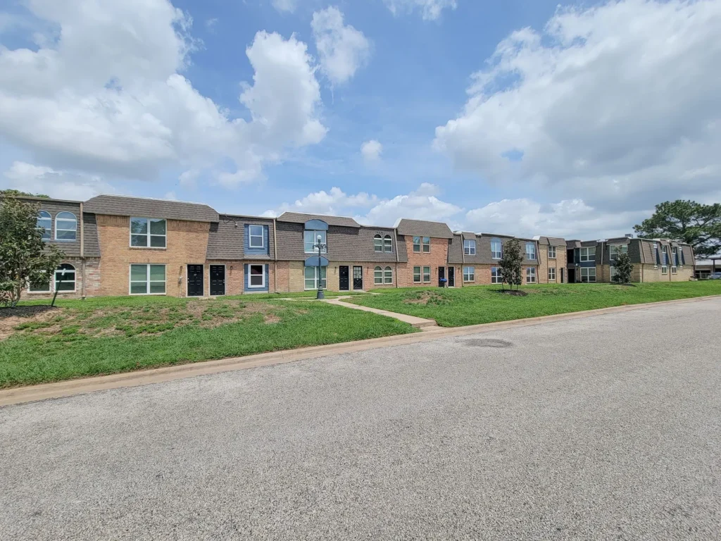 101 BROOKSIDE LANE - #7, SEALY, TX 77474 - PROPERTY MANAGEMENT