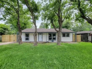 5606 WILLOW GLEN DRIVE, HOUSTON, TX 77033